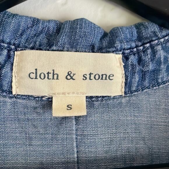 Cloth & Stone Chambray Blue Split Back Button Up Shirt Tencel Preppy Western - Picture 4 of 6